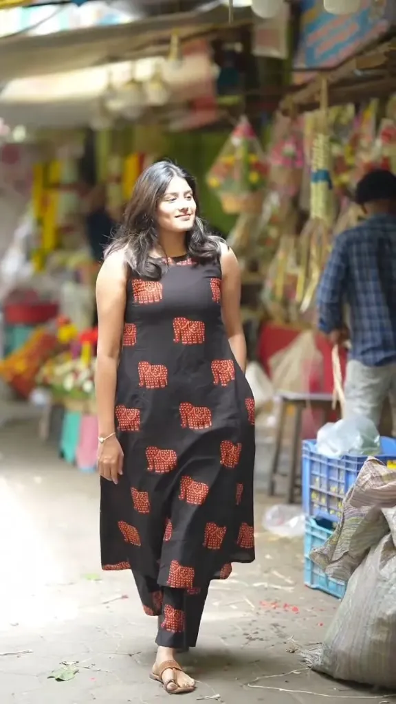 Women Cotton Printed Kurta Palazzo Set (S 38)